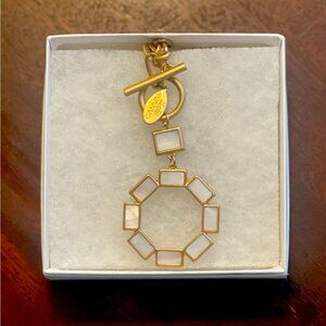 Bella Canvas Elegant Gold and White Necklace